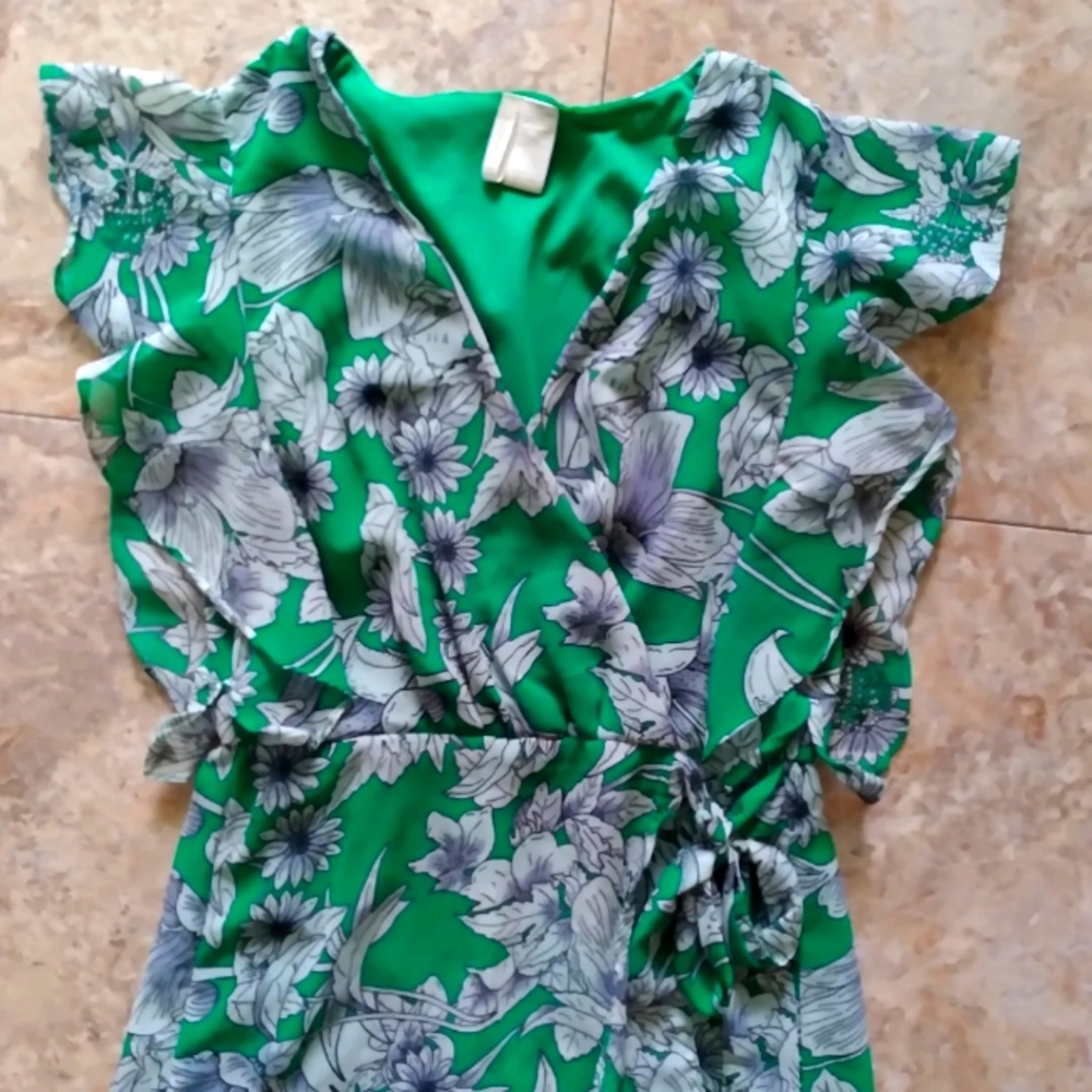Japna Green Floral print faux wrap dress, size XS - Picture 2 of 10